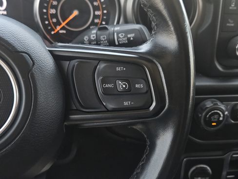 Used 2020 Jeep Wrangler Unlimited Sport S AWD/4WD image 15