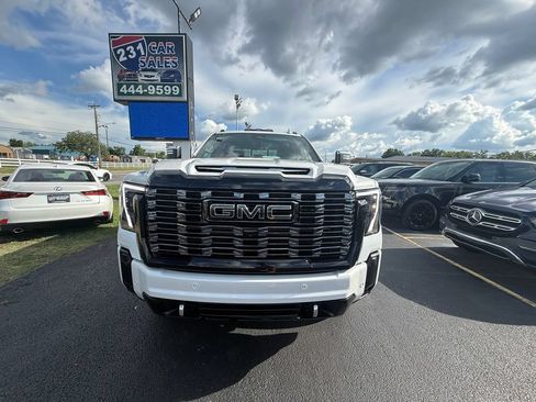 Used 2025 GMC Sierra 2500 Denali Ultimate w/ Max Trailering Package AWD/4WD image 9