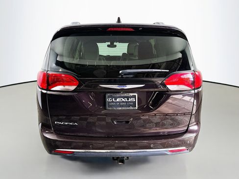 Used 2019 Chrysler Pacifica Touring-L Plus image 6
