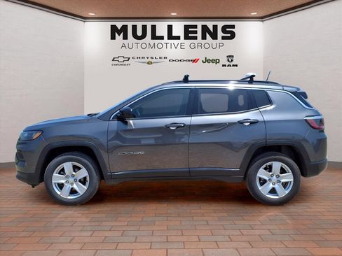 Used 2022 Jeep Compass Latitude AWD/4WD image 8