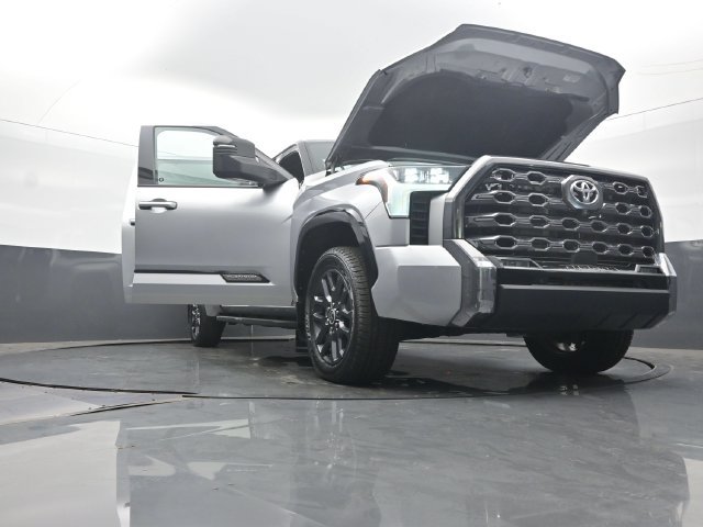 Used 2022 Toyota Tundra Platinum AWD/4WD image 55