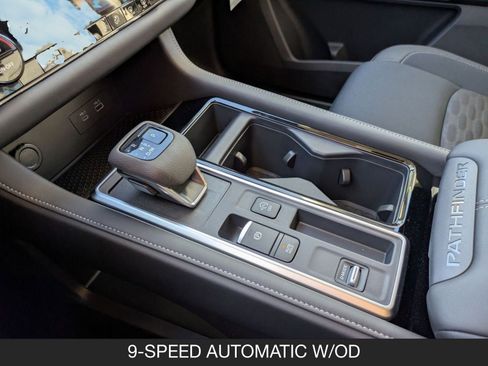 New 2025 Nissan Pathfinder SV image 16