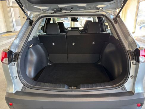 Used 2025 Toyota Corolla Cross LE image 30