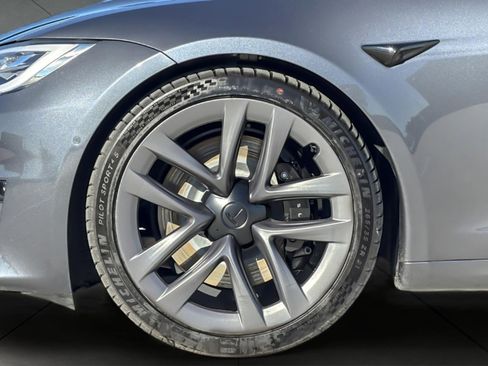 Used 2021 Tesla Model S Plaid image 24