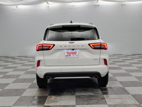 Used 2024 Ford Escape ST-Line Select w/ Tech Pack #2 image 10