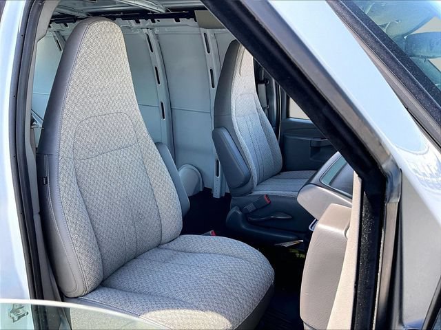 New 2026 Chevrolet Express 2500 w/ Driver Convenience Package RWD image 27