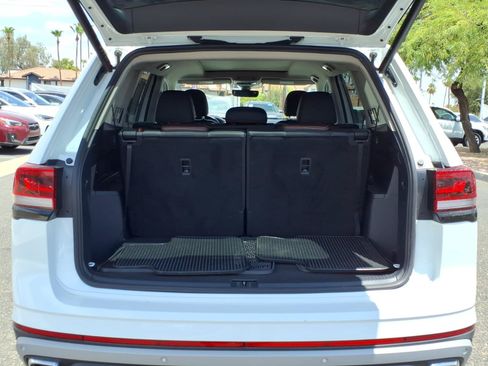 Certified 2025 Volkswagen Atlas Peak Edition SE AWD/4WD image 18