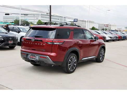New 2026 Nissan Pathfinder Platinum AWD/4WD image 4