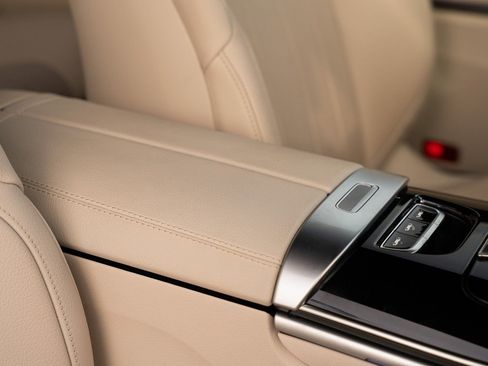 Used 2024 Mercedes-Benz CLE 300 4MATIC Cabriolet image 19