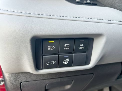 Certified 2026 Toyota Highlander Limited AWD/4WD image 14