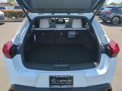 New 2026 Lexus UX 300h FWD image 22