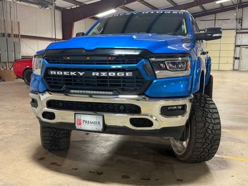 Used 2022 RAM 1500 Laramie AWD/4WD image 3