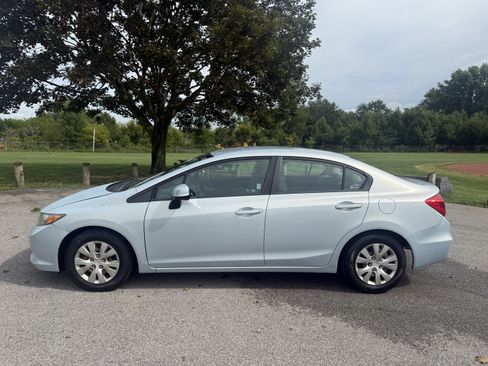 Used 2012 Honda Civic LX image 2