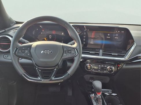 New 2026 Chevrolet Trax RS w/ Sunroof Package image 4