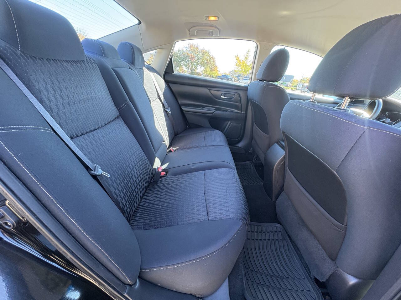 Used 2017 Nissan Altima 2.5 S w/ Power Driver Seat Package FWD image 5