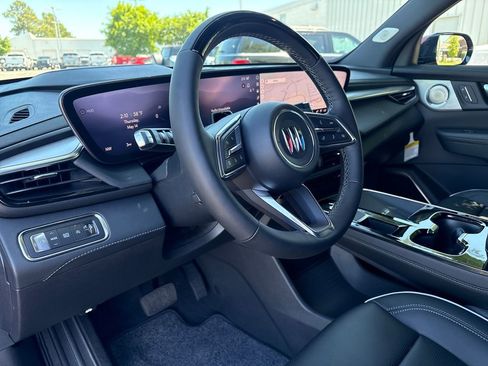 New 2026 Buick Enclave Avenir w/ Super Cruise Package FWD image 10