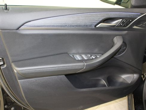 Used 2024 BMW X3 xDrive30i image 12