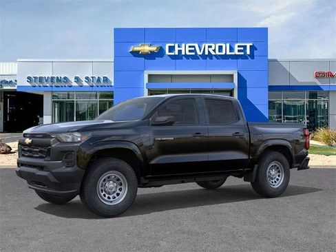 New 2026 Chevrolet Colorado W/T image 2