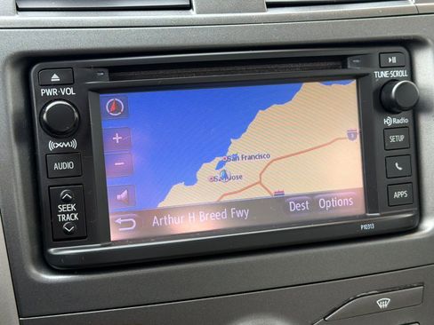 Used 2013 Toyota Corolla LE image 22