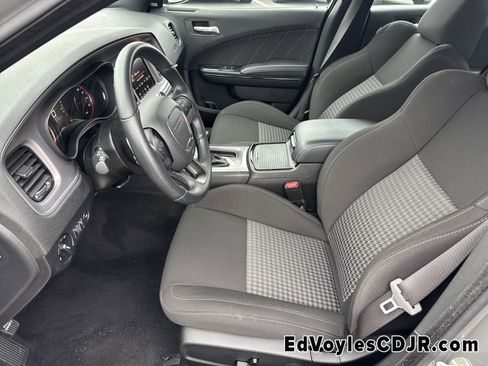 Used 2023 Dodge Charger R/T w/ Blacktop Package image 11