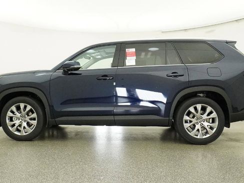 New 2026 Toyota Grand Highlander FWD image 50