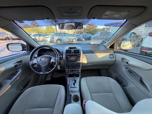 Used 2013 Toyota Corolla LE Special Edition image 10