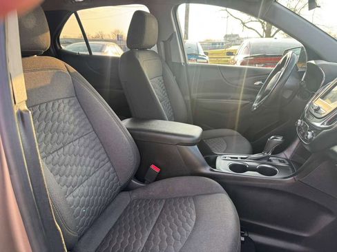 Used 2019 Chevrolet Equinox LT image 16