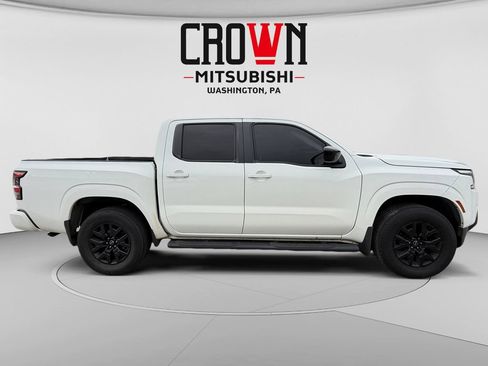 Used 2023 Nissan Frontier SV w/ Midnight Edition Package AWD/4WD image 2