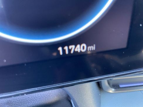 Used 2025 Hyundai Elantra Limited image 40