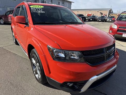 Used 2017 Dodge Journey Crossroad w/ Popular Equipment Group FWD image 11