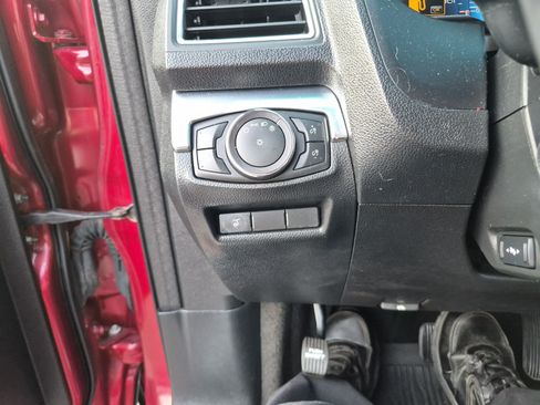 Used 2017 Ford Explorer Limited w/ Equipment Group 301A FWD image 23