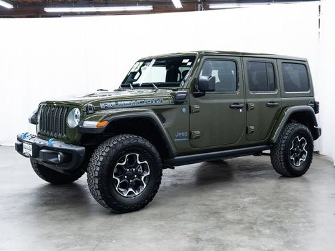 Used 2023 Jeep Wrangler Unlimited Rubicon 4xe w/ Steel Bumper Group AWD/4WD image 3