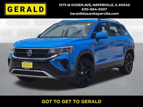 Used 2023 Volkswagen Taos SE w/ Panoramic Sunroof Package AWD/4WD image 1