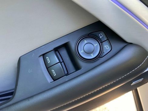 Used 2016 Chevrolet Camaro SS RWD image 12
