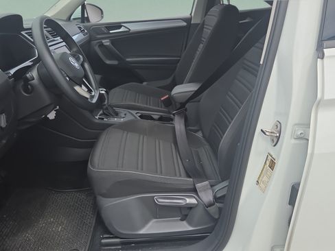 Used 2023 Volkswagen Tiguan S FWD image 9