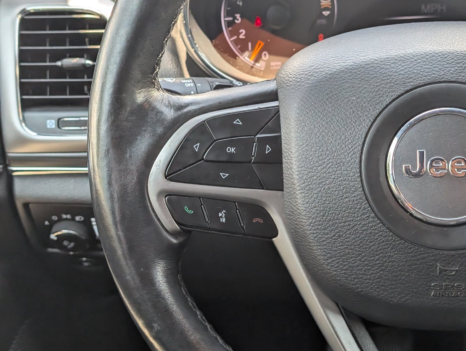 Used 2019 Jeep Grand Cherokee Limited w/ Trailer Tow Group IV AWD/4WD image 19