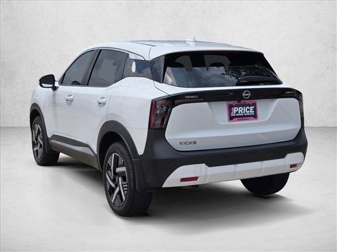 Used 2025 Nissan Kicks SV FWD image 8
