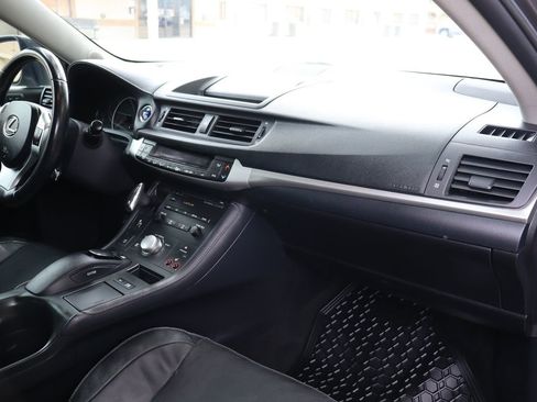 Used 2012 Lexus CT 200h Premium w/ Leather Pkg FWD image 17