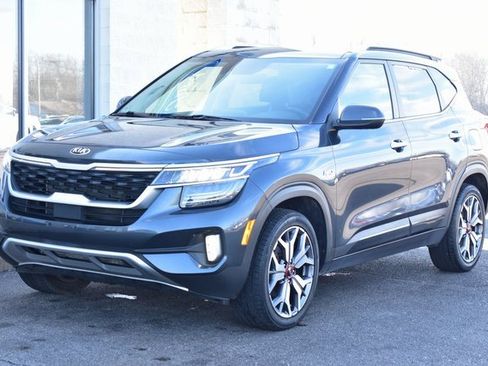 Used 2021 Kia Seltos SX w/ SX Sunroof Package image 12