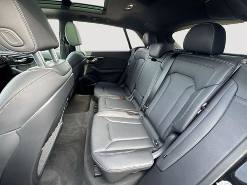 Certified 2025 Audi Q8 Prestige w/ Prestige Package image 23
