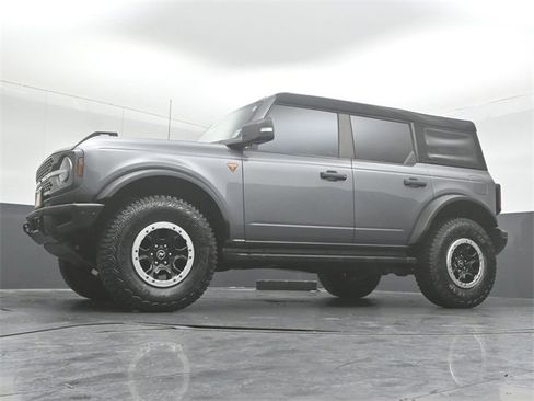 Certified 2021 Ford Bronco Badlands image 40