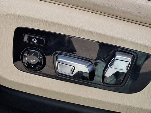 Used 2021 BMW X7 xDrive40i w/ Luxury Seating Package image 31