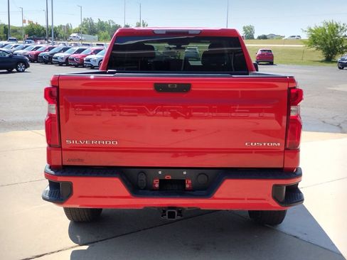Used 2020 Chevrolet Silverado 1500 Custom w/ Custom Value Package AWD/4WD image 6