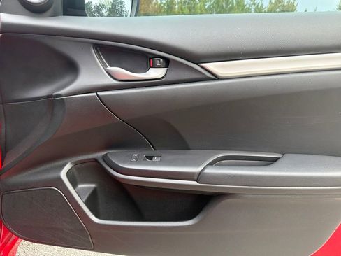 Used 2019 Honda Civic Sport image 32