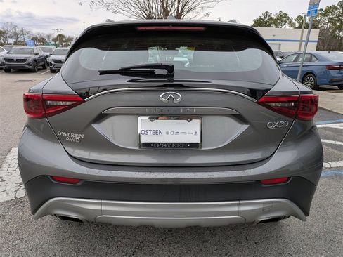 Used 2018 INFINITI QX30 Premium w/ Cargo Package image 5