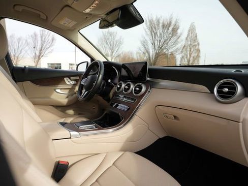 Certified 2022 Mercedes-Benz GLC 300 4MATIC w/ Multimedia Package Lite image 40
