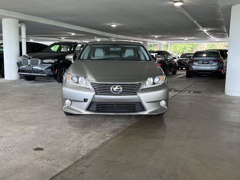 Used 2015 Lexus ES 350 FWD image 4
