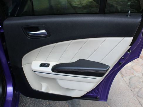 Used 2018 Dodge Charger R/T w/ Plus Group image 15