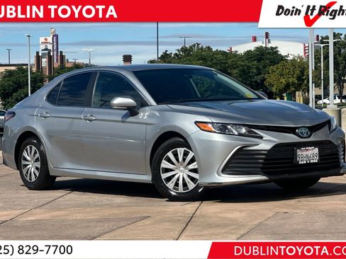 Certified 2022 Toyota Camry LE FWD image 1
