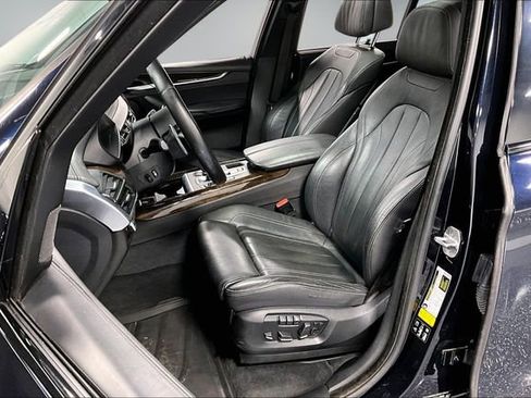 Used 2017 BMW X5 xDrive50i AWD/4WD image 21